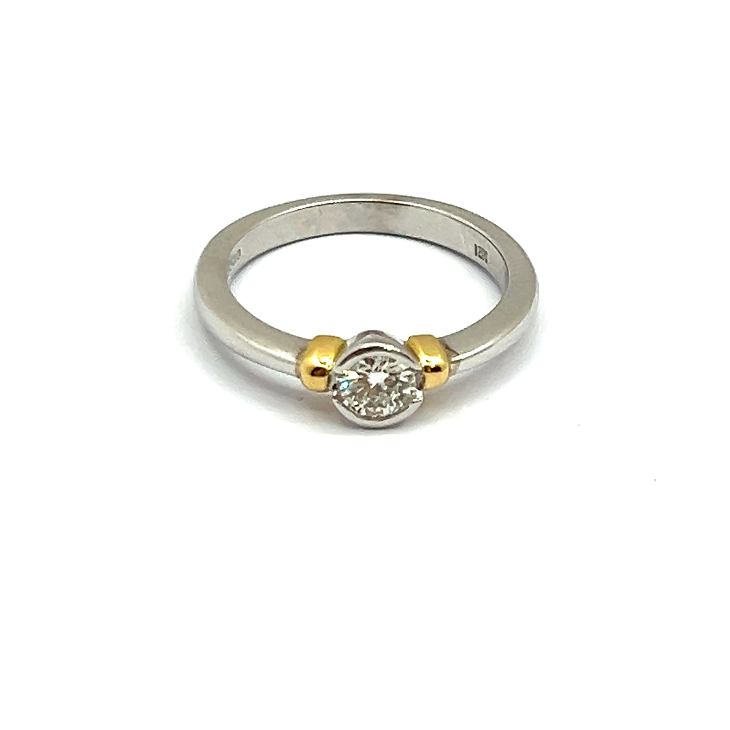 18ct White and Yellow Gold Round Brilliant Diamond Ring