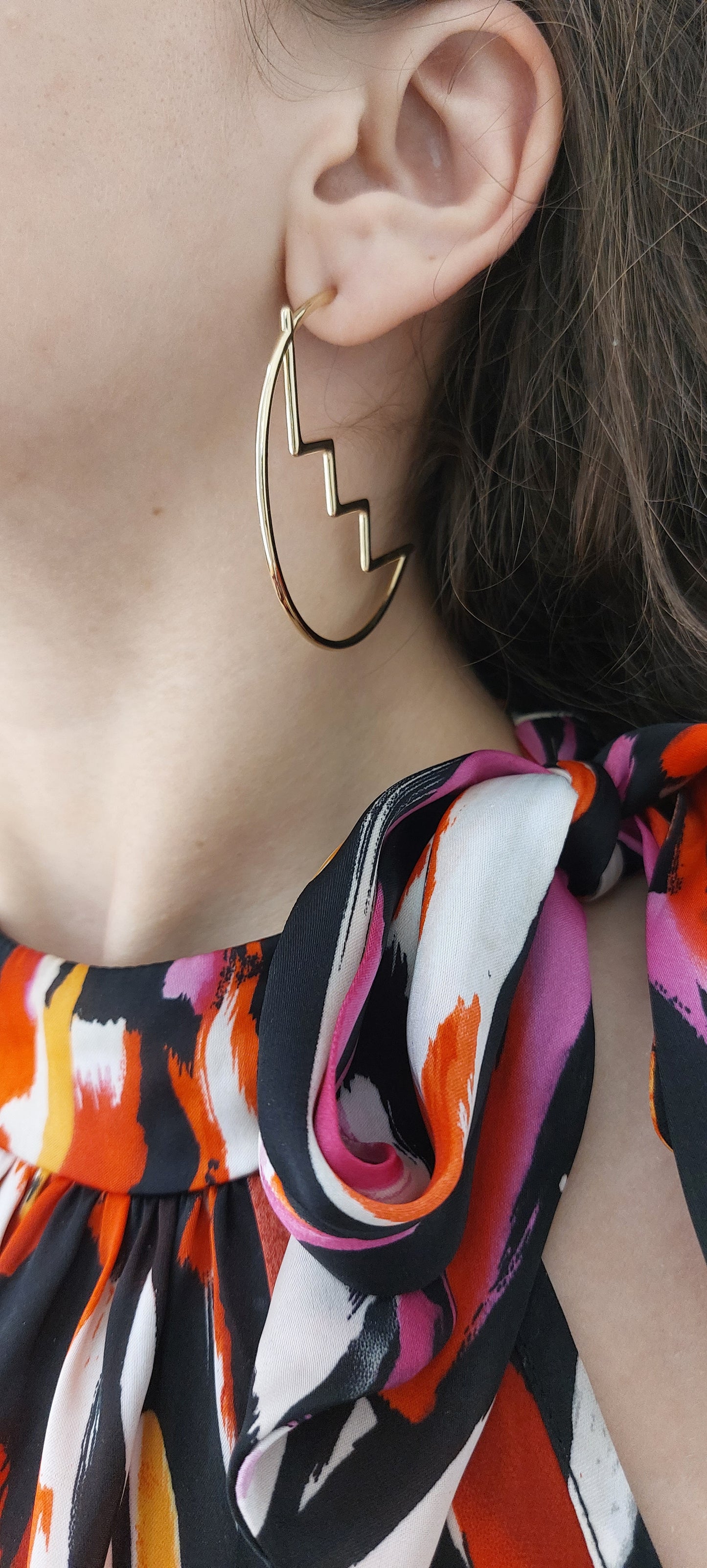 18ct Gold Plated Zig Zag Detail Hoop Earrings