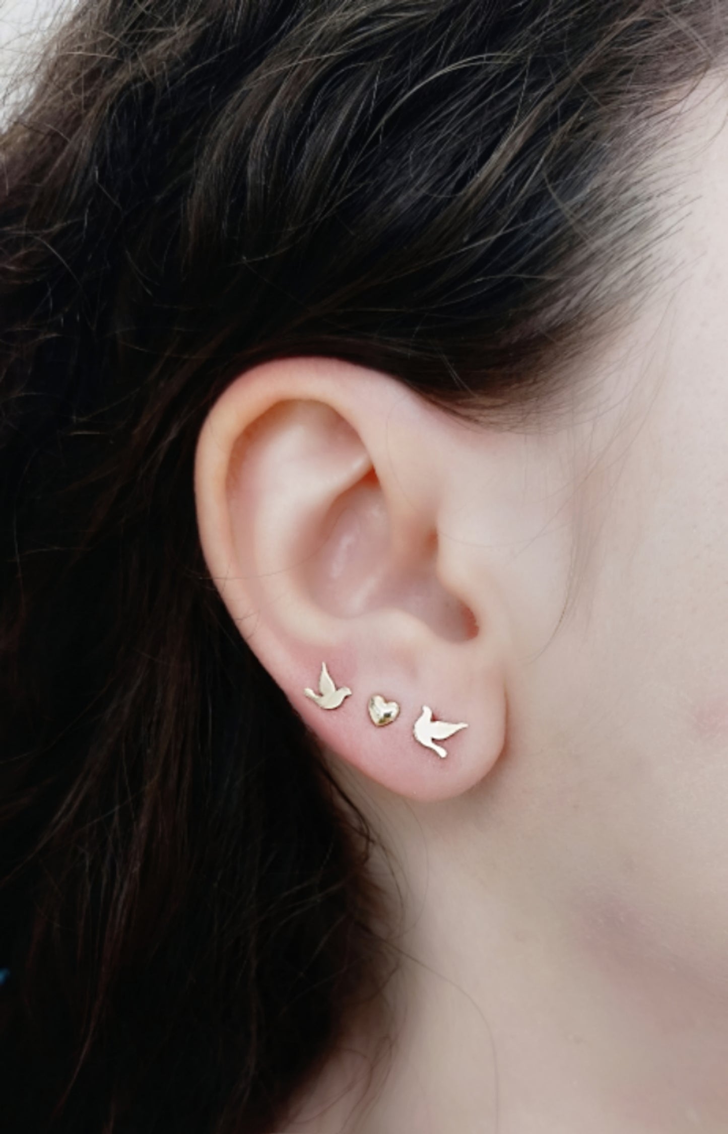 9ct Gold Dove Stud Earrings