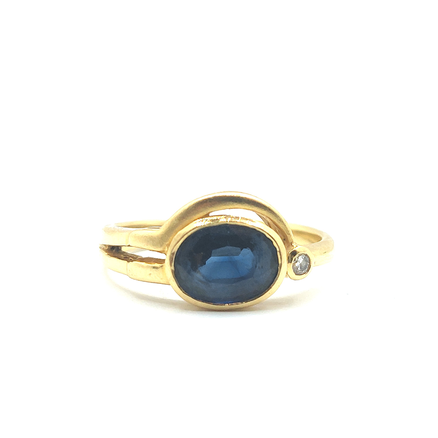 18ct Yellow Gold Sapphire and Diamond Ring