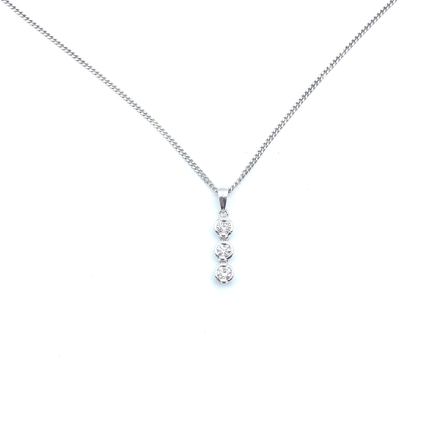 18ct White Gold Triple Diamond Pendant and 18" 9ct White Gold Chain