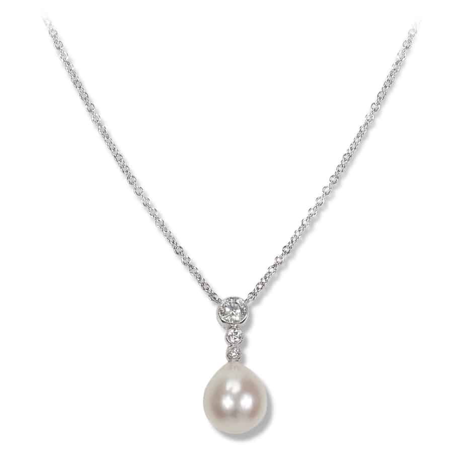 18ct White Gold Pearl and Diamond Pendant Necklace